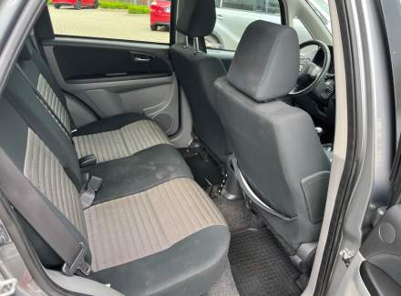 Suzuki - SX4