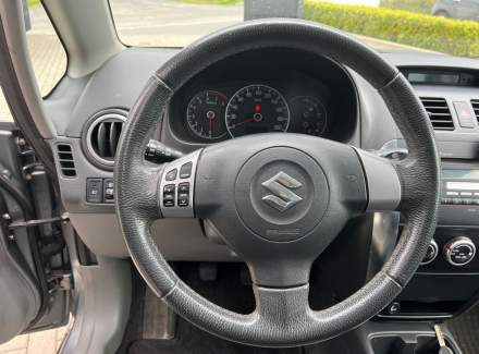 Suzuki - SX4