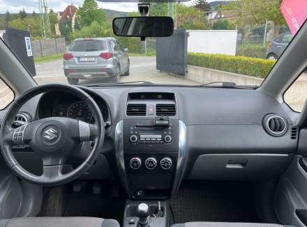Suzuki - SX4