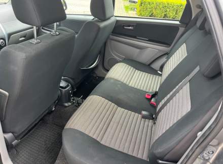 Suzuki - SX4