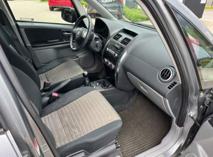 Suzuki - SX4