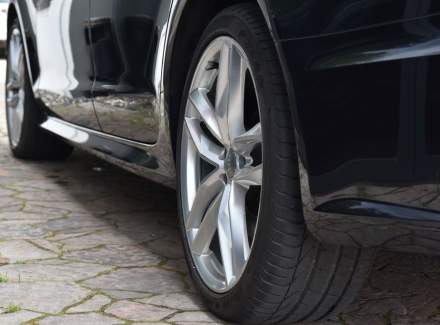 Audi - A6