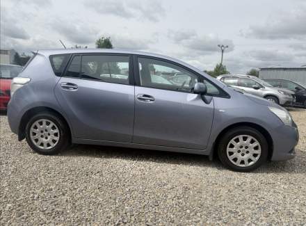 Toyota - Verso