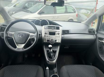 Toyota - Verso