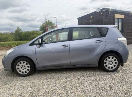 Toyota - Verso