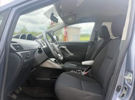 Toyota - Verso