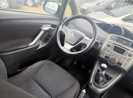 Toyota - Verso
