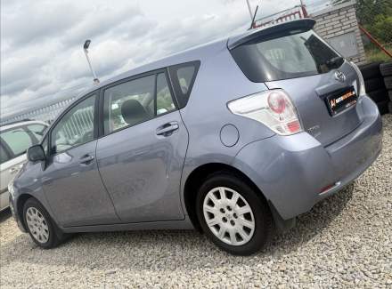 Toyota - Verso