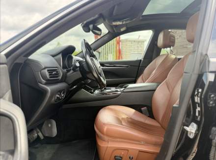 Maserati - Levante