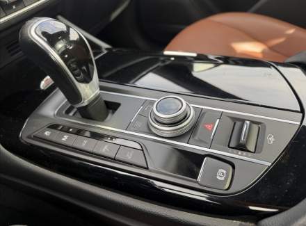 Maserati - Levante