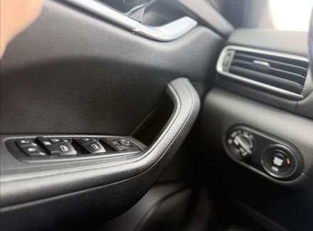 Maserati - Levante