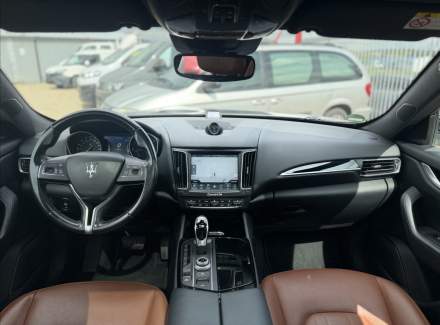 Maserati - Levante