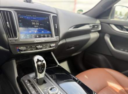 Maserati - Levante