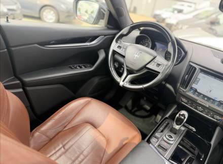 Maserati - Levante