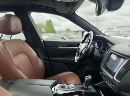Maserati - Levante