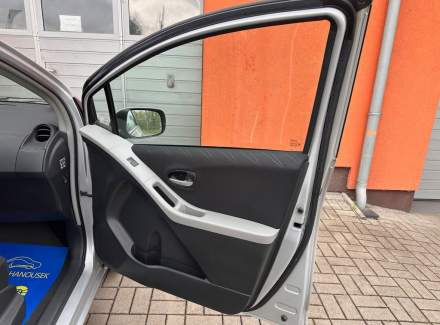 Toyota - Yaris