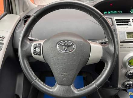 Toyota - Yaris