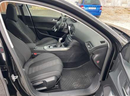 Peugeot - 308