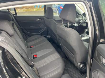 Peugeot - 308