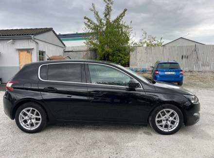 Peugeot - 308