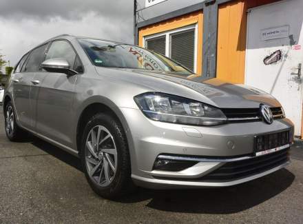 Volkswagen - Golf