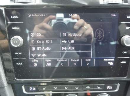 Volkswagen - Golf