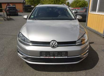 Volkswagen - Golf