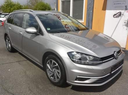 Volkswagen - Golf