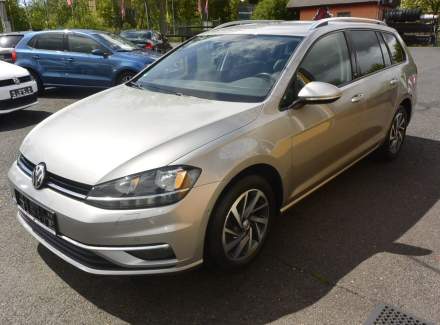 Volkswagen - Golf