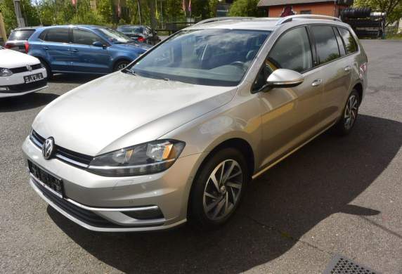 Volkswagen - Golf