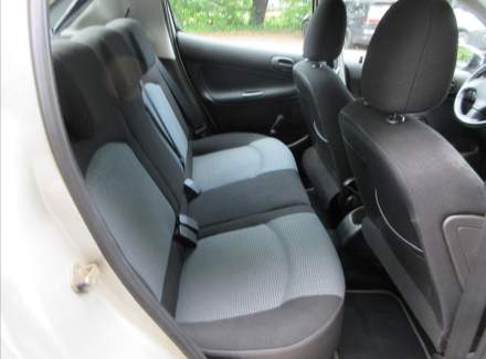 Peugeot - 206