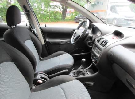 Peugeot - 206