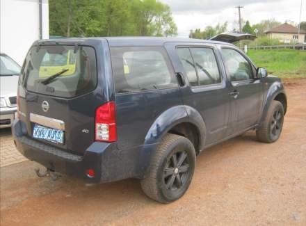 Nissan - Pathfinder