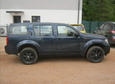 Nissan - Pathfinder
