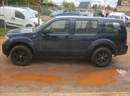Nissan - Pathfinder