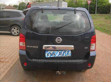 Nissan - Pathfinder