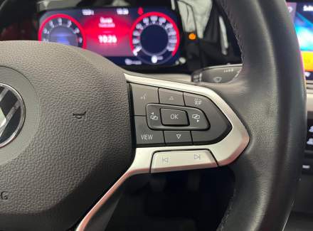 Volkswagen - Golf