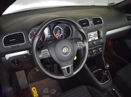 Volkswagen - Golf