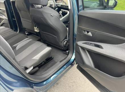 Peugeot - 5008