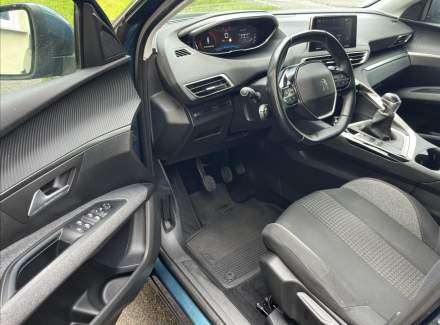 Peugeot - 5008
