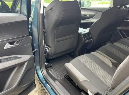 Peugeot - 5008