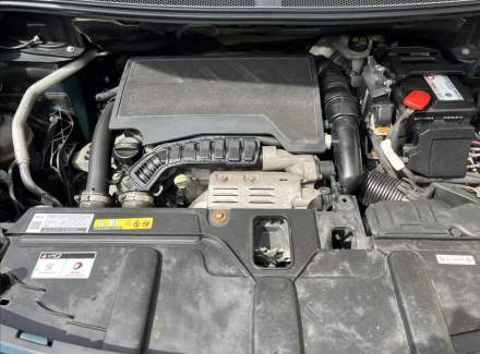 Peugeot - 5008