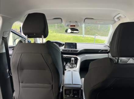 Peugeot - 5008