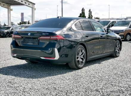 BMW - i5