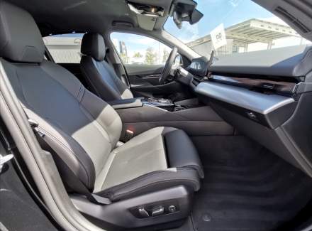 BMW - i5