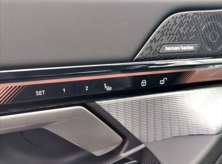 BMW - i5