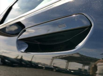 BMW - i5