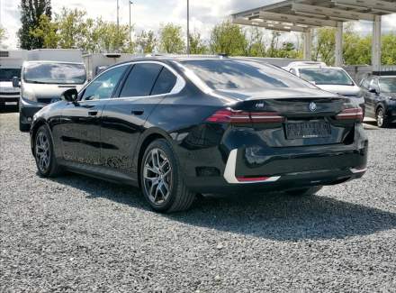 BMW - i5