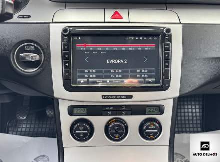 Volkswagen - Passat