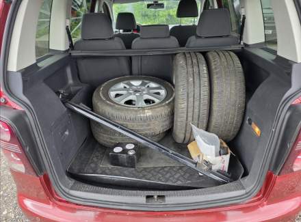 Volkswagen - Touran